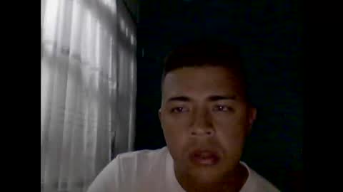 Snapshot of follonwx16xd chatting on November 2025 05:02:01 AM follonwx16xd online show from November 2025 05:02:01 AM