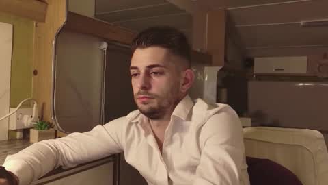 independent model online show from February 2026 05:31:01 PM