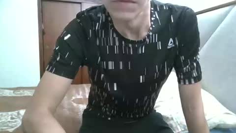 fonzi_flores online show from December 2025 01:33:01 AM