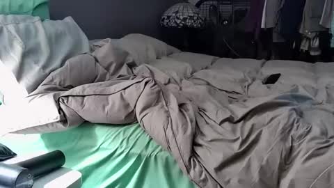 Snapshot of foodforcatfists chatting on December 2025 04:28:02 AM foodforcatfists online show from December 2025 04:28:02 AM