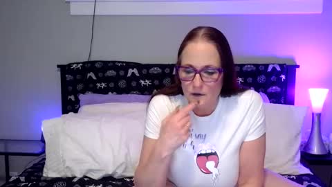 Snapshot of forbiddenwifey chatting on April 2026 04:12:01 AM forbiddenwifey online show from April 2026 04:12:01 AM