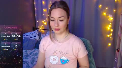 Snapshot of foreversmileme chatting on December 2024 01:43:01 AM Julia online show from December 2024 01:43:01 AM