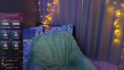 Snapshot of foreversmileme chatting on December 2024 04:53:02 AM Julia online show from December 2024 04:53:02 AM