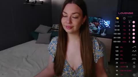 Julia online show from June 2026 02:35:01 AM