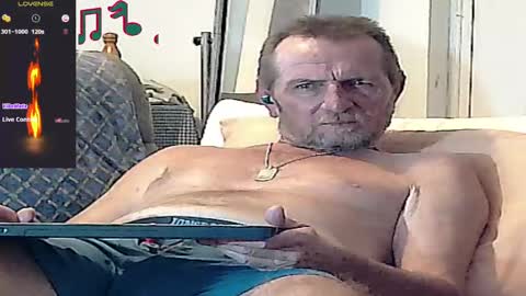Snapshot of forexxxx_man chatting on January 2025 05:08:02 AM doc online show from January 2025 05:08:02 AM