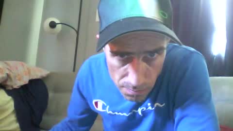 Snapshot of fouraide42 chatting on December 2024 05:19:02 PM fouraide42 online show from December 2024 05:19:02 PM