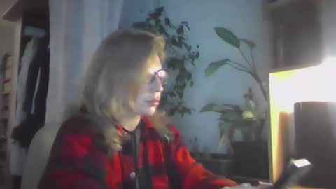 fox_red_lady7 online show from March 2025 03:37:02 PM