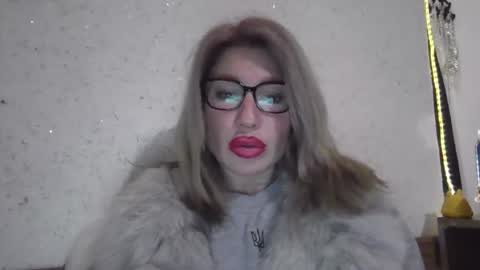 fox_red_lady7 online show from February 2026 03:40:02 PM