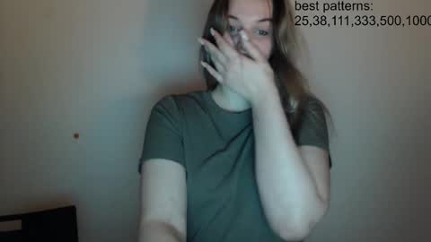 Snapshot of foxfrromearth chatting on February 2025 06:56:01 PM i am your baby Alien online show from February 2025 06:56:01 PM