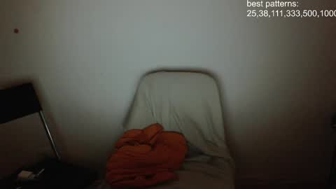 Snapshot of foxfrromearth chatting on February 2025 02:47:02 AM i am your baby Alien online show from February 2025 02:47:02 AM