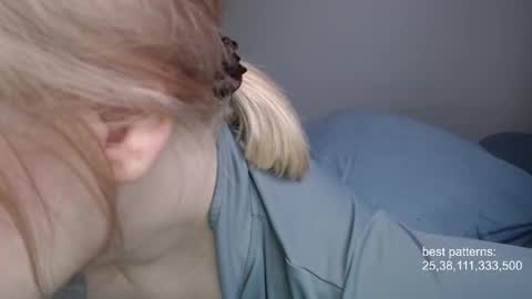 Snapshot of foxfrromearth chatting on October 2025 01:53:01 PM i am your baby Alien online show from October 2025 01:53:01 PM