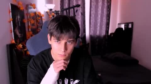 Foxicfu online show from December 2025 07:38:01 AM