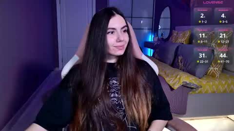 Foxy online show from September 2025 05:07:01 PM