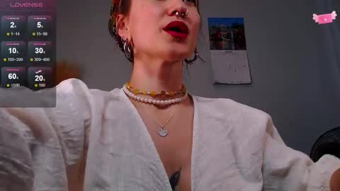 Snapshot of foxrinehelen chatting on February 2025 01:50:01 PM Helen - My streams are Monday - Friday at 8 AM NY time online show from February 2025 01:50:01 PM