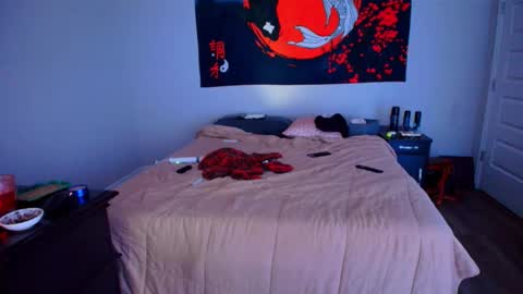 Snapshot of foxxerotique chatting on November 2025 06:01:01 AM FoxxErotique online show from November 2025 06:01:01 AM