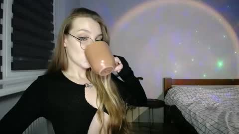 Snapshot of foxxialice chatting on November 2025 05:46:01 PM foxxialice online show from November 2025 05:46:01 PM