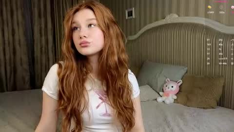 Snapshot of foxxx_tail chatting on November 2025 02:05:01 PM Petra online show from November 2025 02:05:01 PM