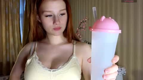 Snapshot of foxxx_tail chatting on March 2026 02:45:01 PM Petra online show from March 2026 02:45:01 PM