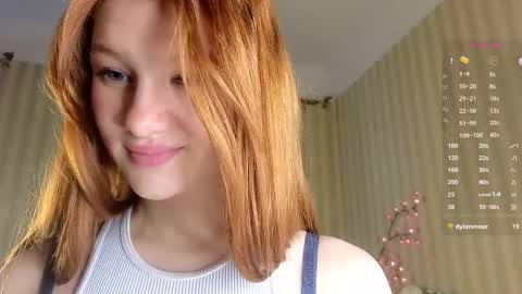Snapshot of foxxx_tail chatting on April 2026 12:02:01 PM Petra online show from April 2026 12:02:01 PM