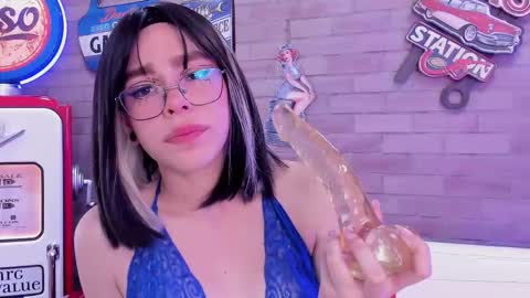 foxy__mia online show from January 2026 06:33:02 PM