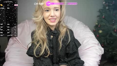Snapshot of foxy_blond chatting on December 2024 09:39:02 AM Foxy online show from December 2024 09:39:02 AM