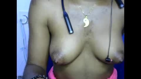 foxy_candy01 online show from April 2026 11:54:02 PM