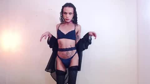 Ella online show from October 2025 04:18:01 PM