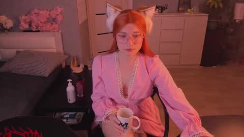 Snapshot of foxy_jpg chatting on March 2026 09:06:01 PM Sue online show from March 2026 09:06:01 PM