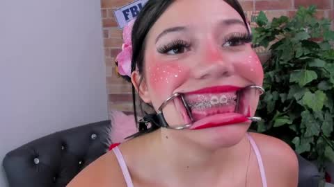 Loren online show from May 2026 03:07:02 PM