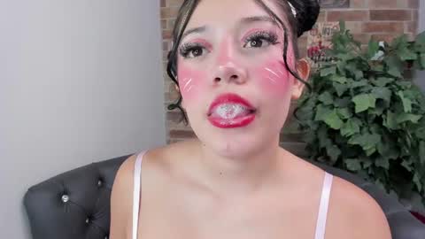Loren online show from June 2026 12:22:01 PM