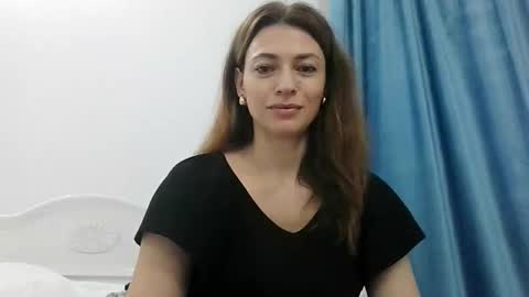 Adela - Single mom. 40 y online show from February 2026 07:45:01 AM