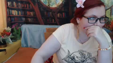 Snapshot of foxydesiree chatting on June 2026 05:17:02 PM foxydesiree online show from June 2026 05:17:02 PM