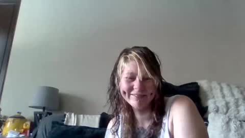 Snapshot of foxyfang chatting on December 2025 06:16:01 PM foxyfang online show from December 2025 06:16:01 PM