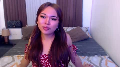 Snapshot of foxygirl_xx chatting on September 2025 07:08:02 AM Ms. FOX online show from September 2025 07:08:02 AM