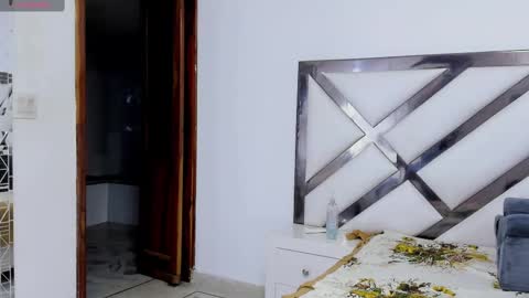 Snapshot of foxyhillx chatting on November 2025 08:52:01 PM foxyhillx online show from November 2025 08:52:01 PM