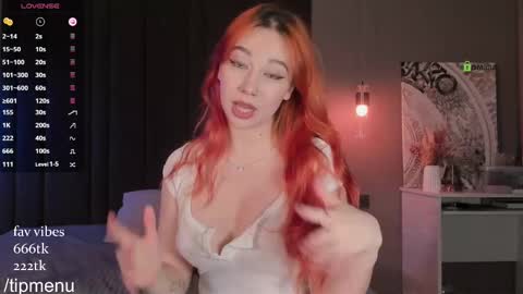 Snapshot of foxylovesyou chatting on March 2025 09:03:02 AM foxylovesyou online show from March 2025 09:03:02 AM