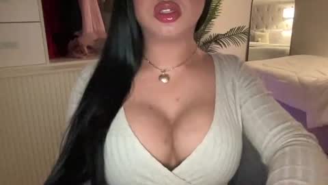 Snapshot of foxyluscious chatting on January 2025 02:56:02 PM Ms Celeste Anne online show from January 2025 02:56:02 PM