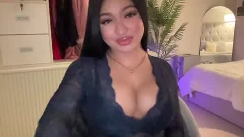 Snapshot of foxyluscious chatting on February 2025 05:03:02 PM Ms Celeste Anne online show from February 2025 05:03:02 PM