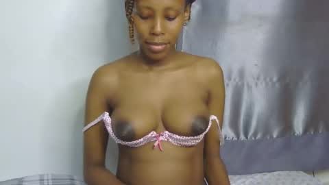 foxypennyy online show from October 2025 09:06:01 PM