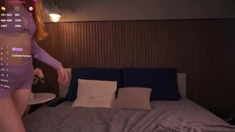 Snapshot of foxyrise chatting on November 2025 06:02:02 AM Jane Foxy online show from November 2025 06:02:02 AM