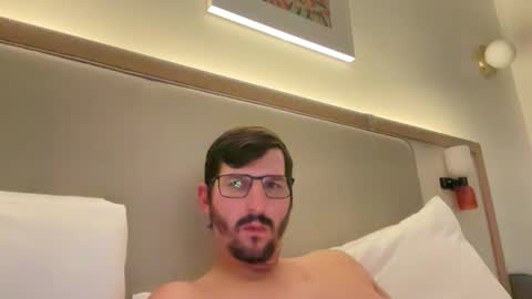 Snapshot of fp004 chatting on October 2025 03:31:02 AM fp004 online show from October 2025 03:31:02 AM