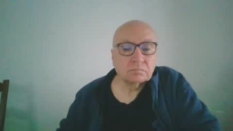 Snapshot of fra94 chatting on December 2024 01:17:01 PM fra94 online show from December 2024 01:17:01 PM