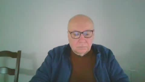 Snapshot of fra94 chatting on January 2025 02:30:02 PM fra94 online show from January 2025 02:30:02 PM