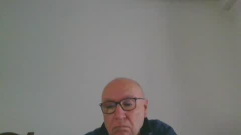 Snapshot of fra94 chatting on March 2025 01:04:01 PM fra94 online show from March 2025 01:04:01 PM