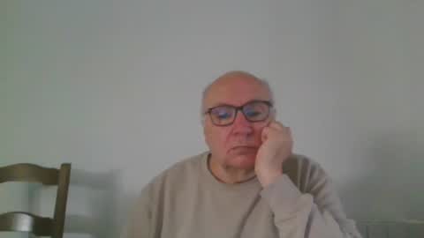 Snapshot of fra94 chatting on October 2025 02:12:02 PM fra94 online show from October 2025 02:12:02 PM