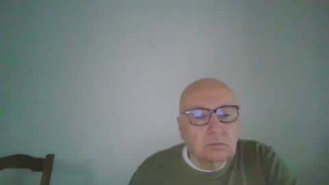 Snapshot of fra94 chatting on October 2025 04:05:02 PM fra94 online show from October 2025 04:05:02 PM