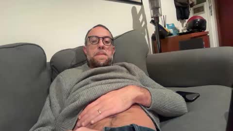 fra___ online show from November 2025 12:54:02 AM