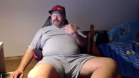 Snapshot of fraboys chatting on February 2026 06:09:01 AM Fraboys online show from February 2026 06:09:01 AM