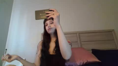 Angel online show from February 2026 06:06:01 PM