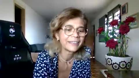 Snapshot of francelune chatting on September 2025 08:38:01 AM francelune online show from September 2025 08:38:01 AM